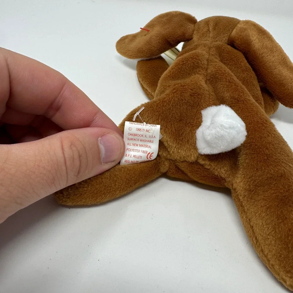 NWT 1995 The Beanie Baby Babies Collection Ears the Rabbit Retired P.E. Pellets‎